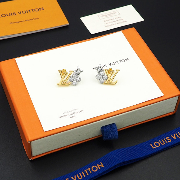 l0*is V*t0n earrings