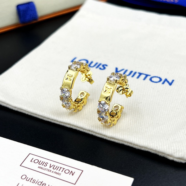 l0*is V*t0n earrings
