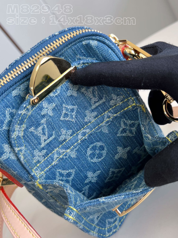 l0*is V*t0n fairfax pochette