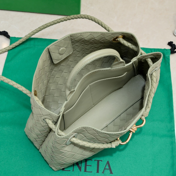 bo*te*ga Ve*ne*ta small east-west andiamo-29*10*18cm