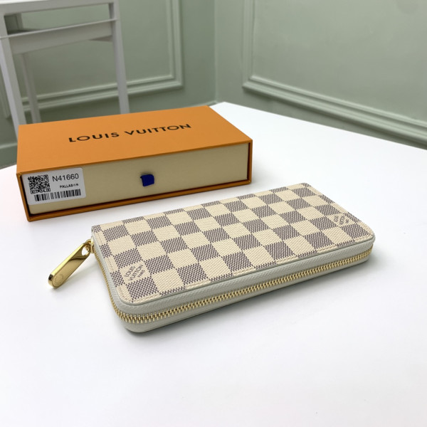 l0*is V*t0n zippy wallet