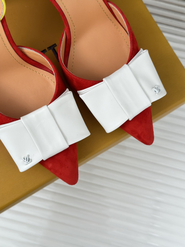 l0*is V*t0n heels