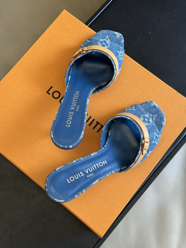 l0*is V*t0n heels sandals