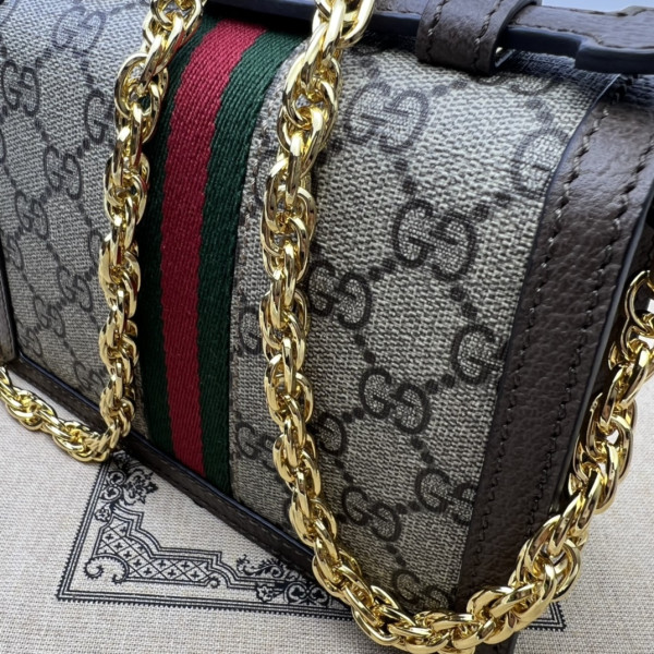G*u*i gg matelassÉ small top handle bag
