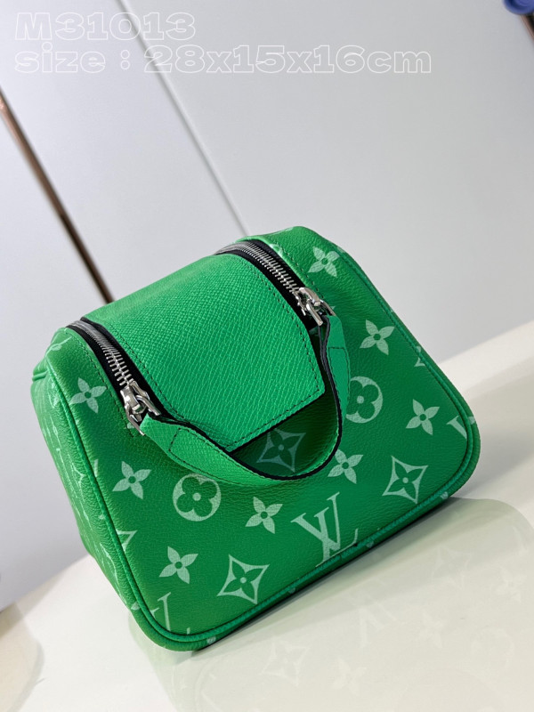 l0*is V*t0n dopp kit -28*15*16.5cm