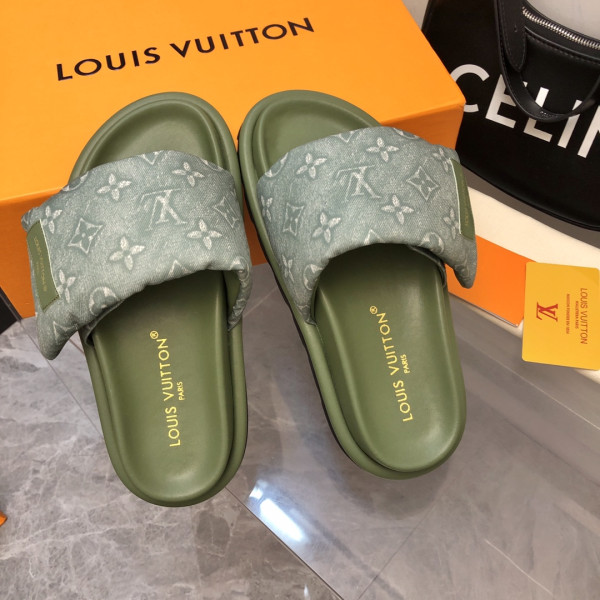 l0*is V*t0n pool pillow comfort mule