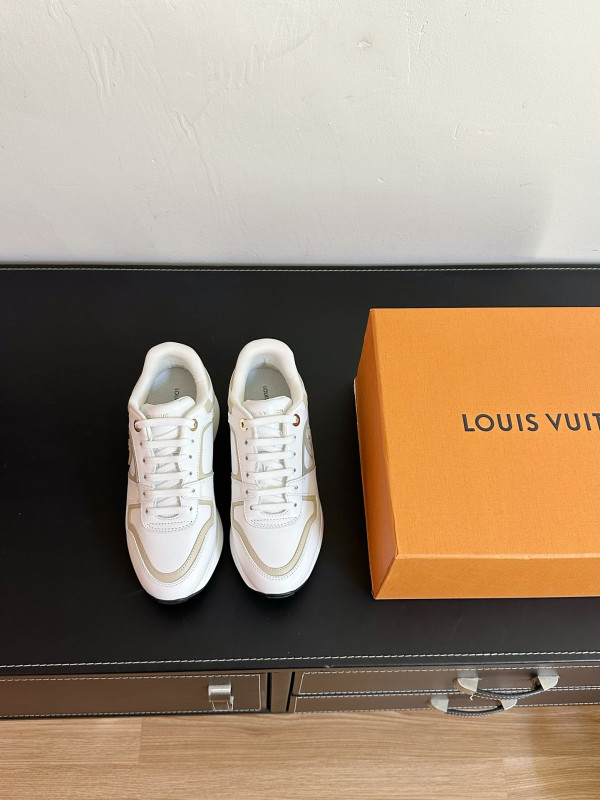 l0*is V*t0n sneakers