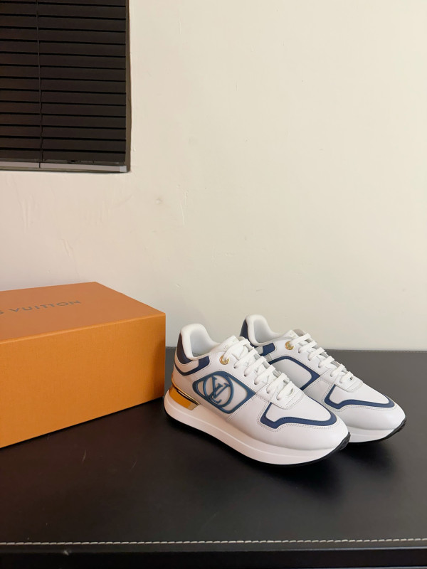 l0*is V*t0n sneakers
