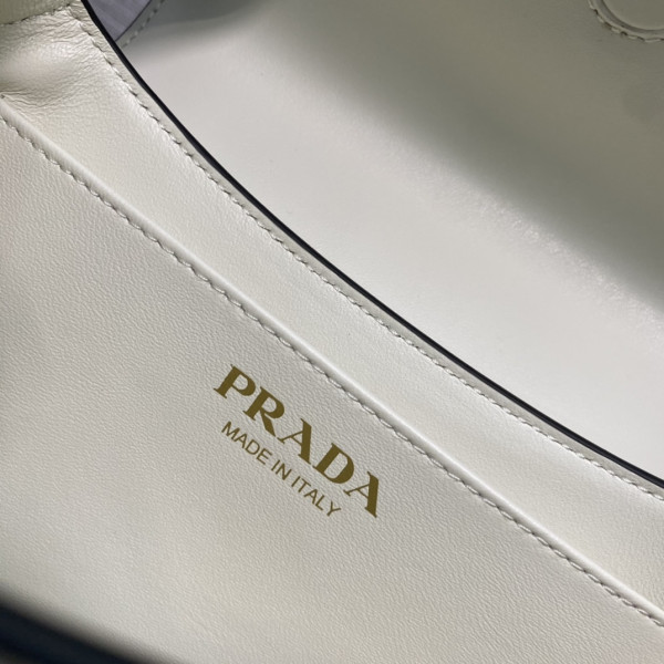 Pra*a crossbody bag -24*15*5cm