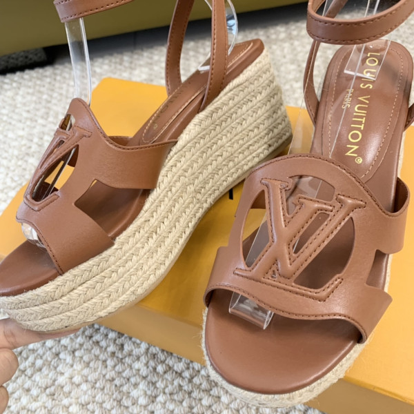 l0*is V*t0n heels sandals