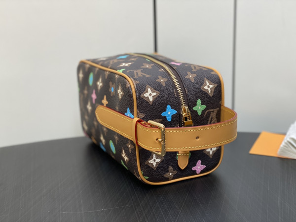 l0*is V*t0n locker dopp kit bag-23*13*12cm