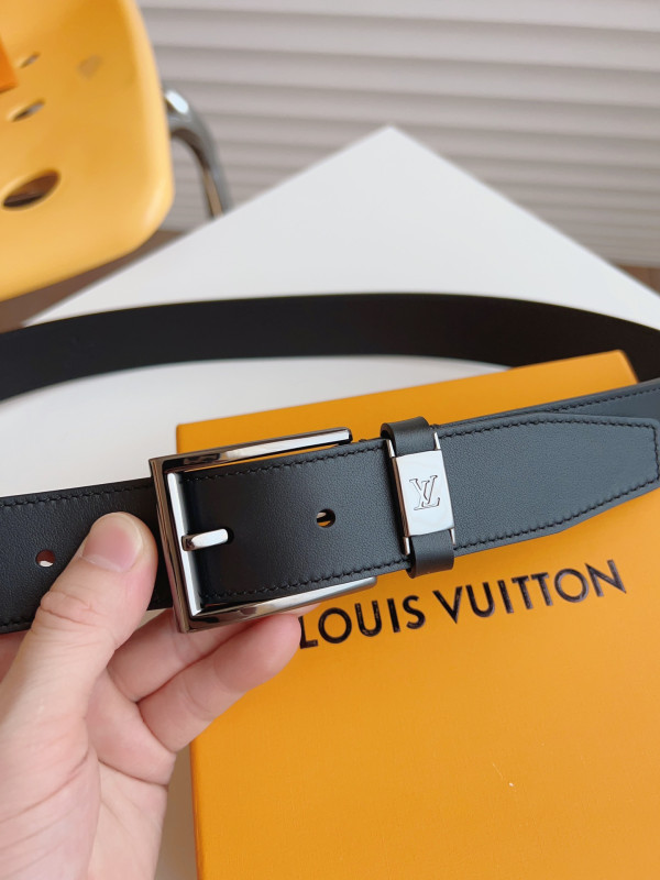 l0*is V*t0n belt