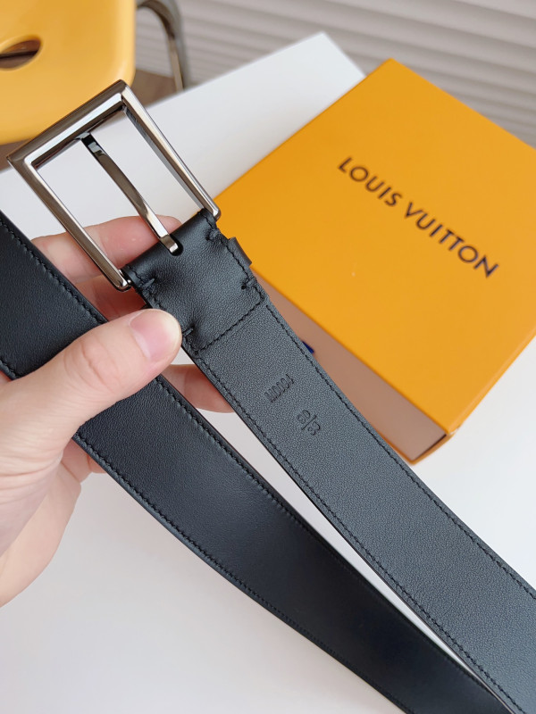 l0*is V*t0n belt