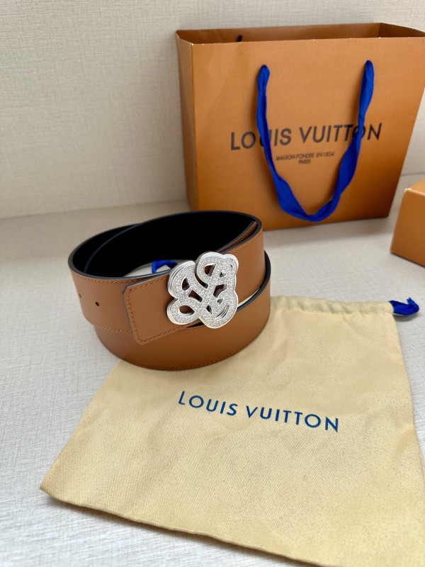 l0*is V*t0n belt