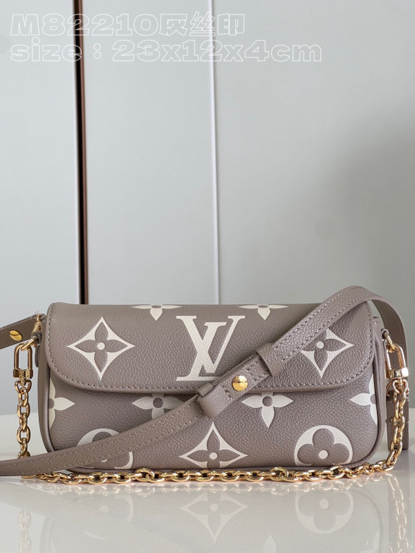 l0*is V*t0n wallet on chain ivy-23.5*12*4.3cm