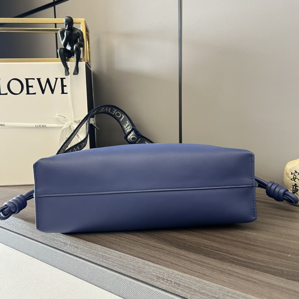 Lowee Flamenco clutch- 24.5*30*10.5cm