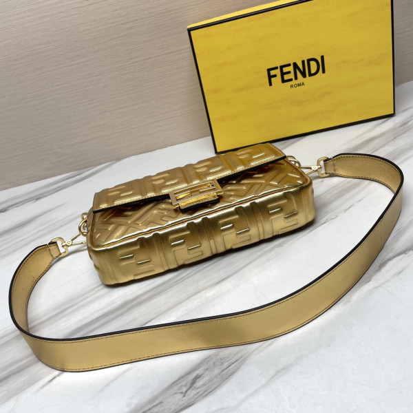 F**di baguette-26*13*6cm