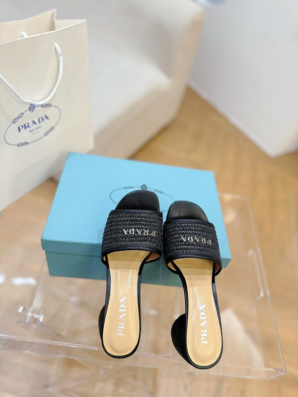 Pra*a sandals