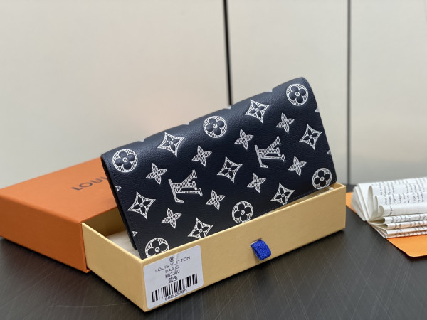 l0*is V*t0n brazza wallet-10*19*2cm