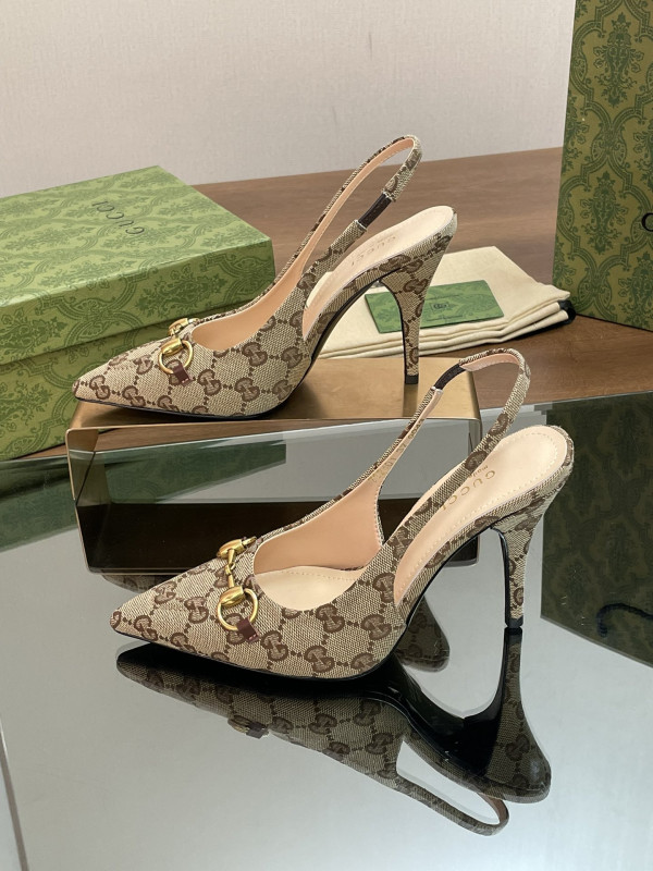 G*u*i heels-10.5cm