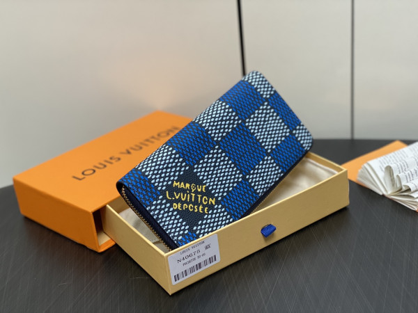 l0*is V*t0n zippy wallet-10*20*2 cm