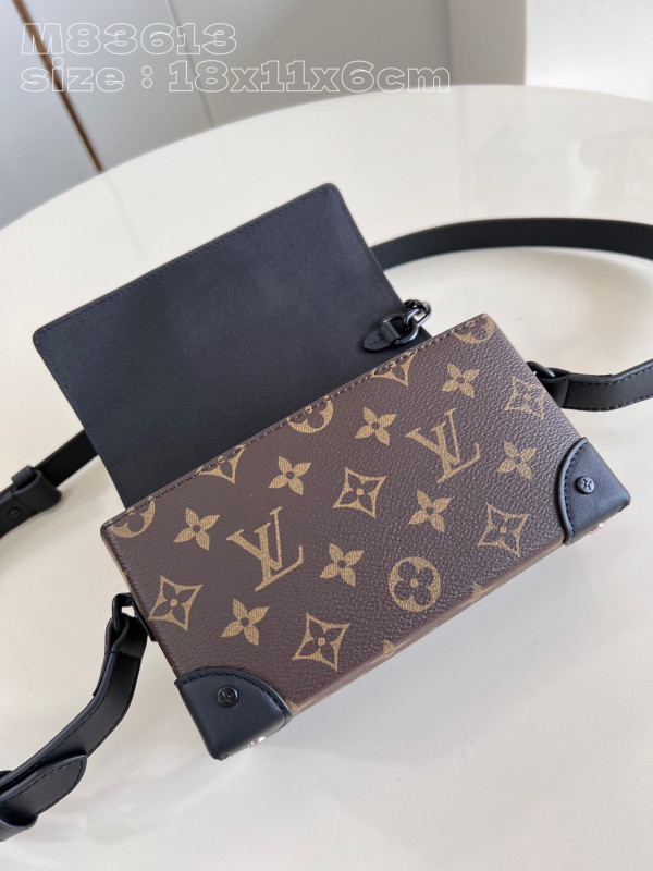 l0*is V*t0n steamer wearable wallet-18*11*6.5cm