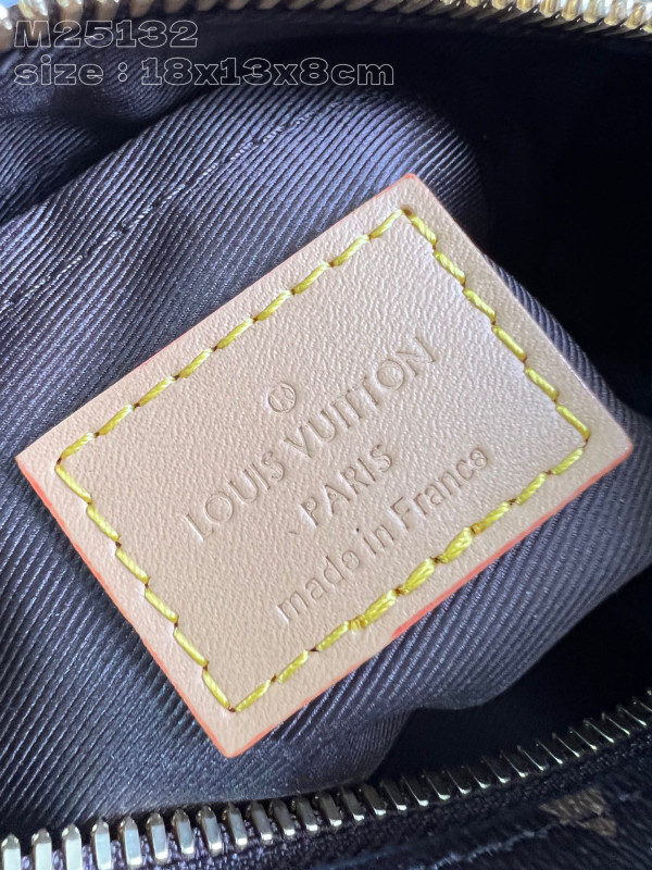 l0*is V*t0n mini soft trunk-18.5*13*8cm