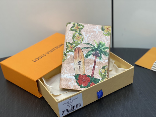 l0*is V*t0n passport cover-10*14*2.5cm