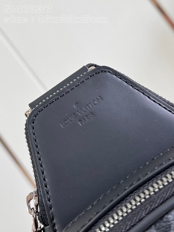 l0*is V*t0n avenue slingbag-16*33*5.7cm