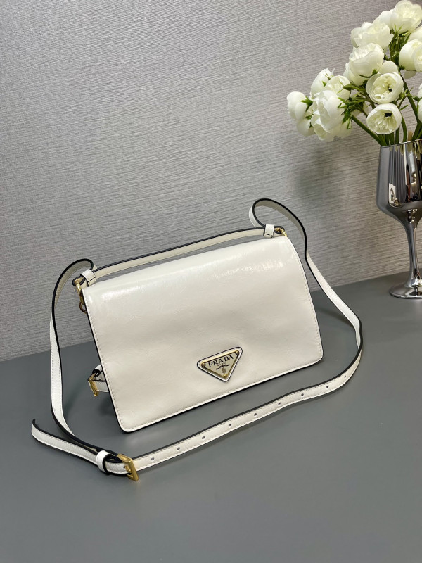 Pra*a messenger bag-23*15*8.5cm