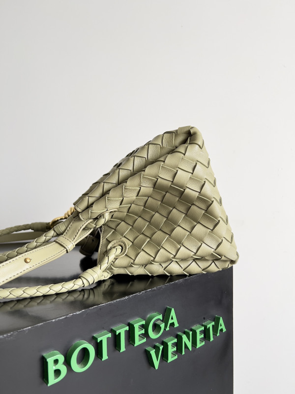 bo*te*ga Ve*ne*ta andiamo parachute small shoulder bag