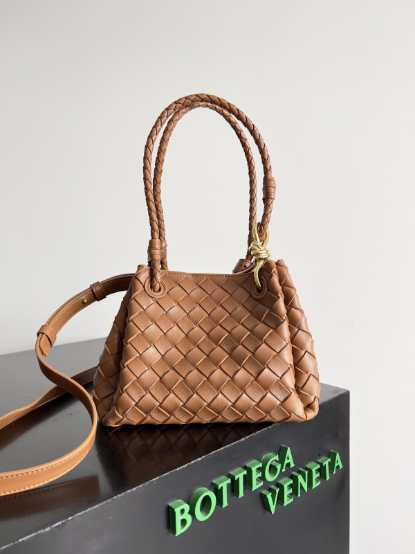 bo*te*ga Ve*ne*ta andiamo parachute small shoulder bag