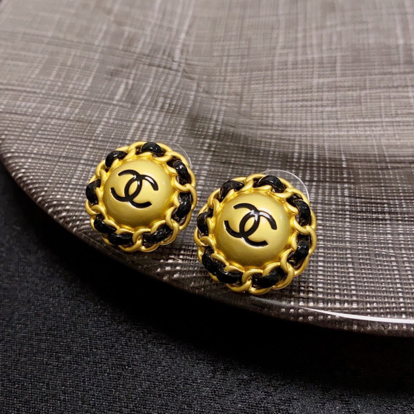 CL EARRINGS