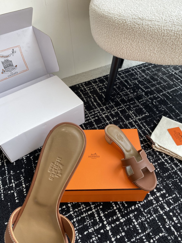 H**mes sandal