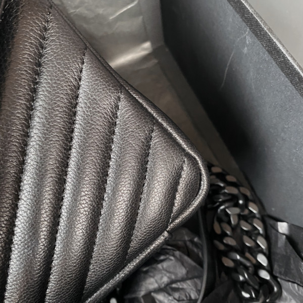 Y*L medium leather shoulder bag-24*17*6.5cm