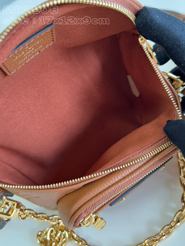 l0*is V*t0n mini bumbag-17-12-9.5cm