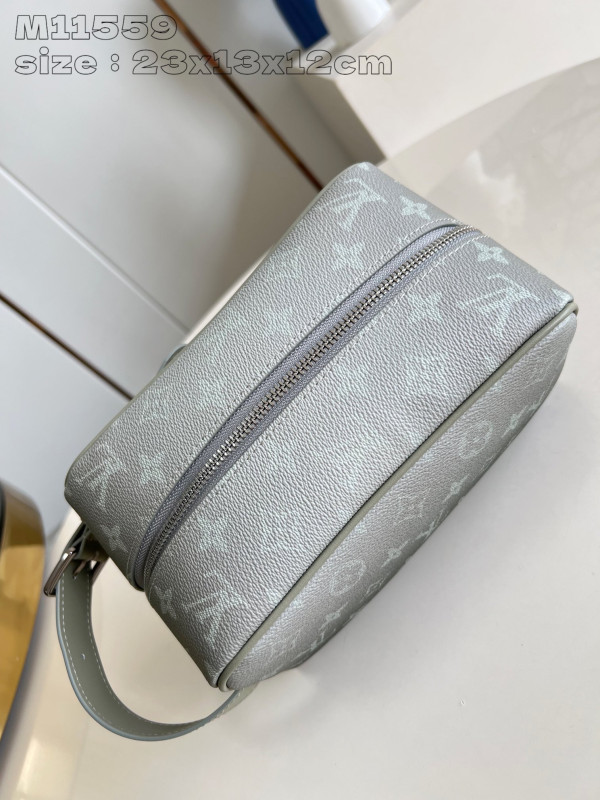 l0*is V*t0n locker dopp kit bag-23*13*12cm