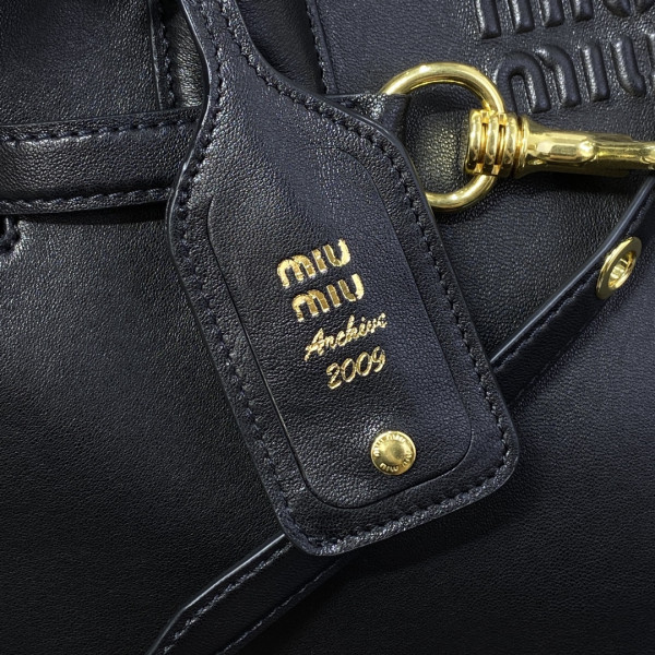 M*um*u aventure nappa leather bag