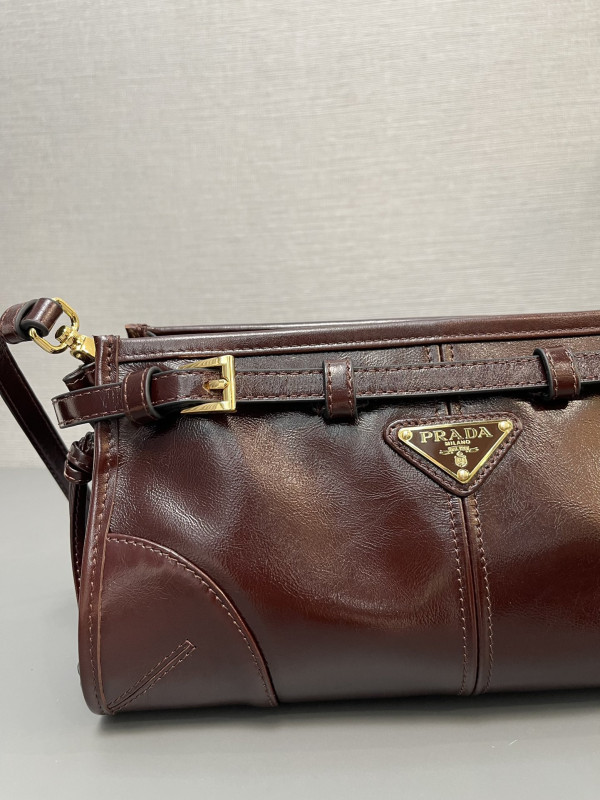 Pra*a small leather shoulder bag