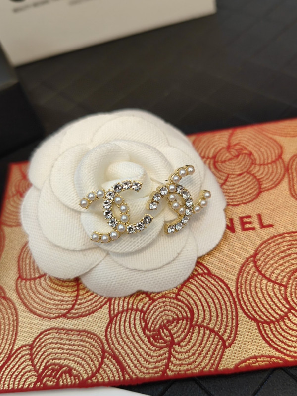CL EARRINGS