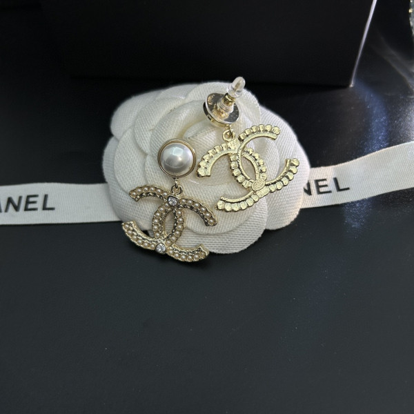 CL EARRINGS