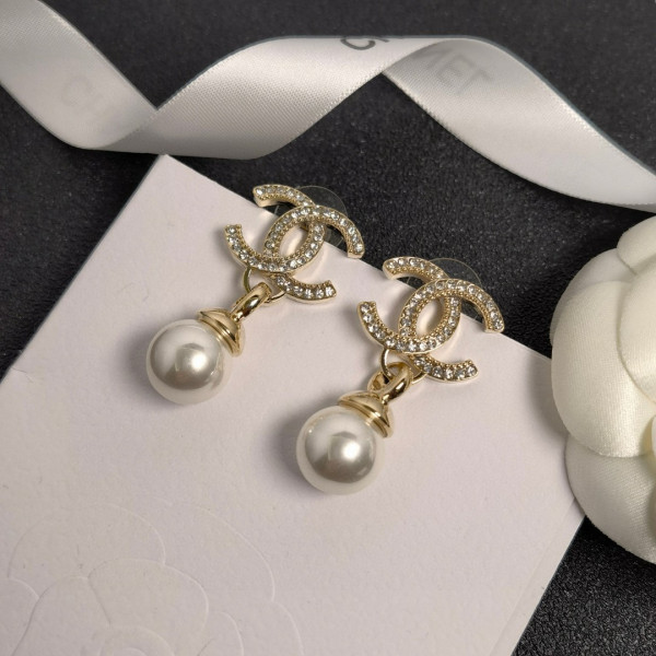 CL EARRINGS