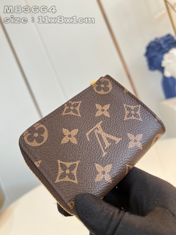 l0*is V*t0n noa compact wallet-11*8.5*1.5cm
