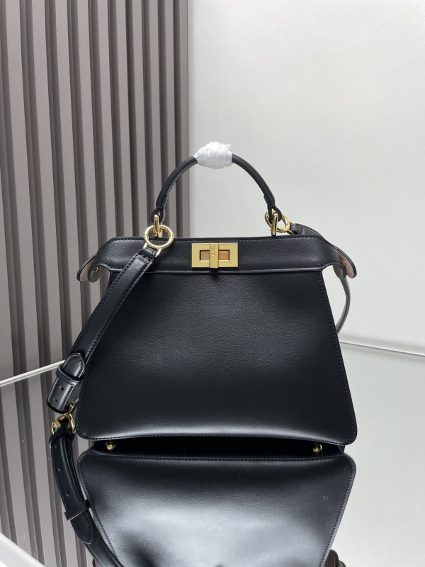 F**di peekaboo iseeu small-27x21x11cm