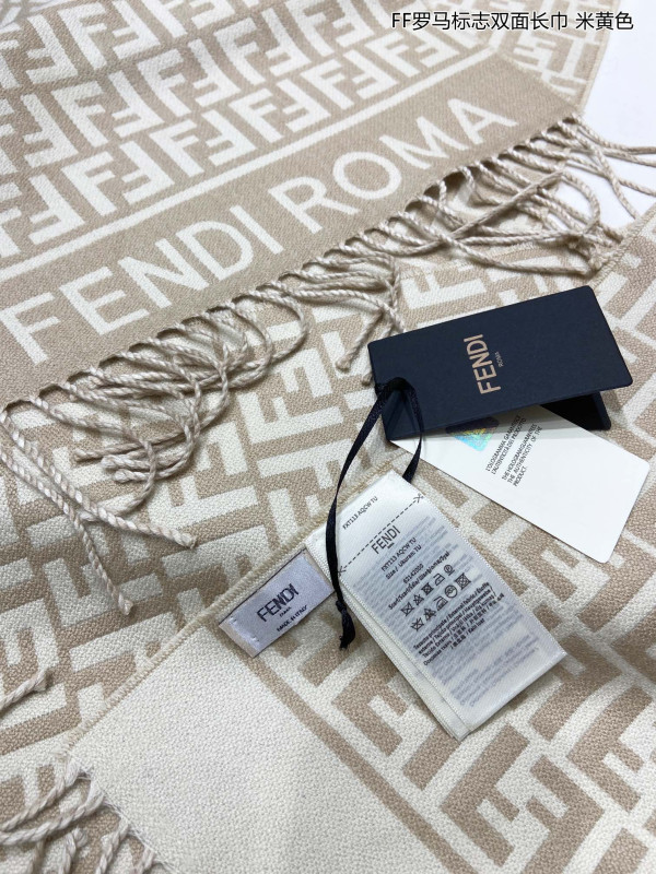 F**di scarf