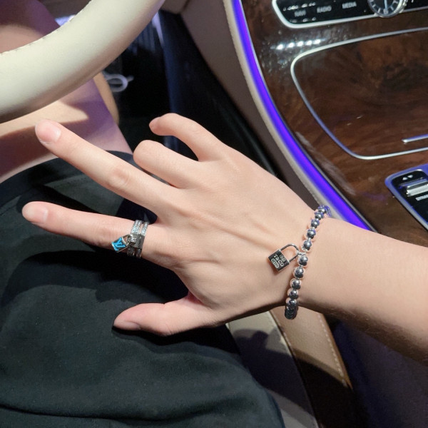 T*f*ny bracelet