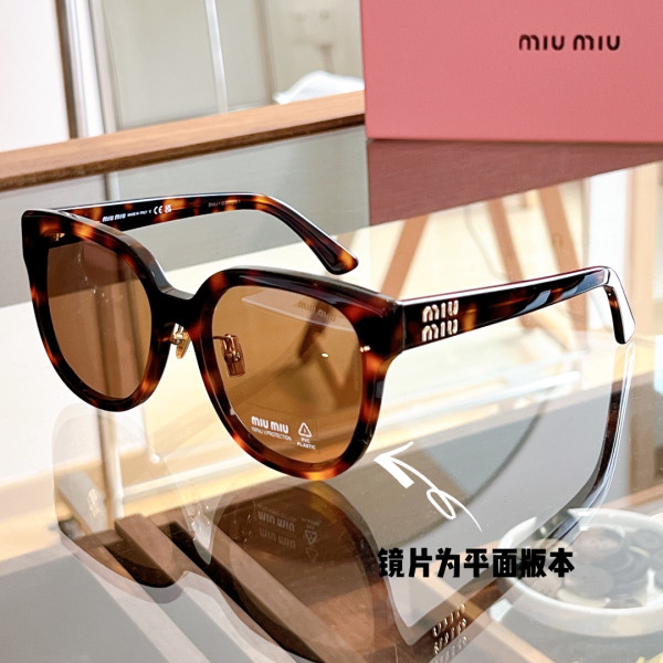M*um*u sunglasses