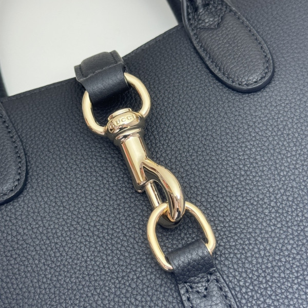 G*u*i small tote bag with hook closure