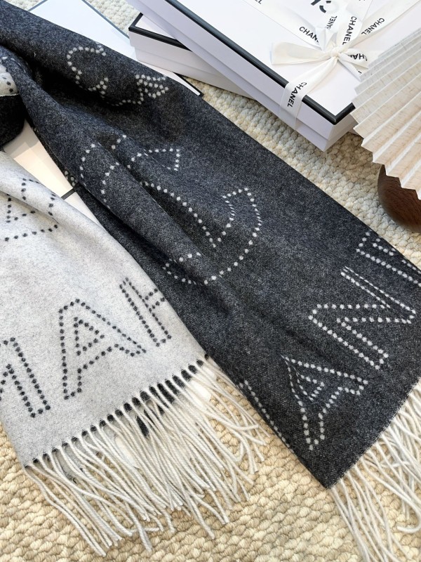 CL Scarf
