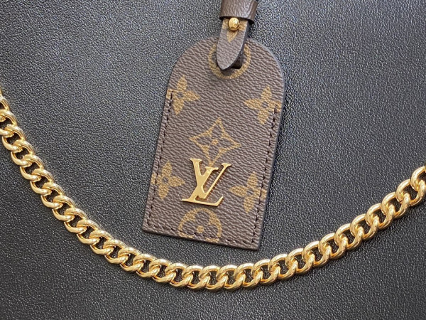 l0*is V*t0n nova mm